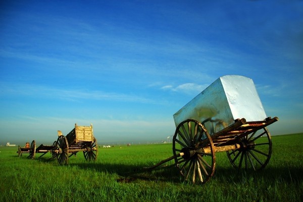 勒勒車(chē)：敖包山(shān)--牧戶--高草(cǎo)地